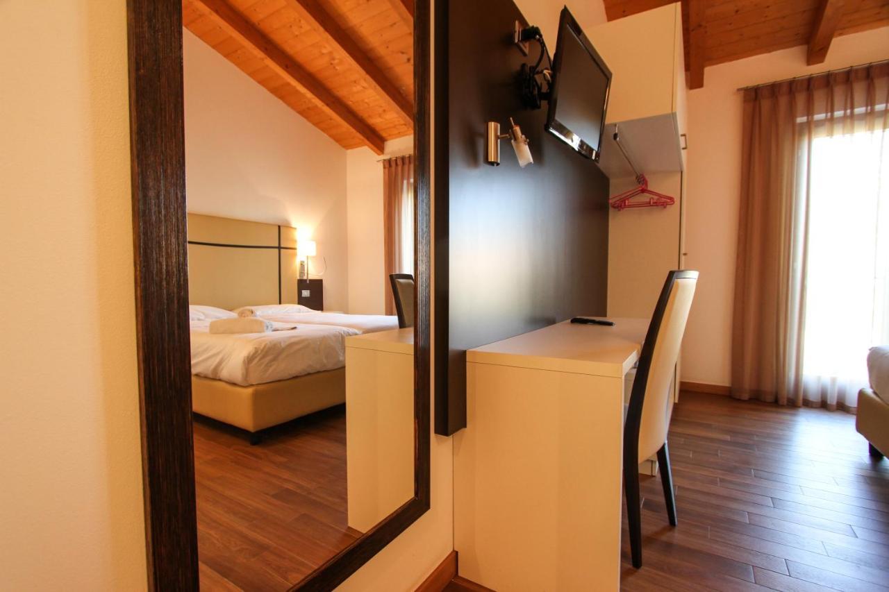 Thai Orchidee Restaurant&Rooms การ์ดา ภายนอก รูปภาพ